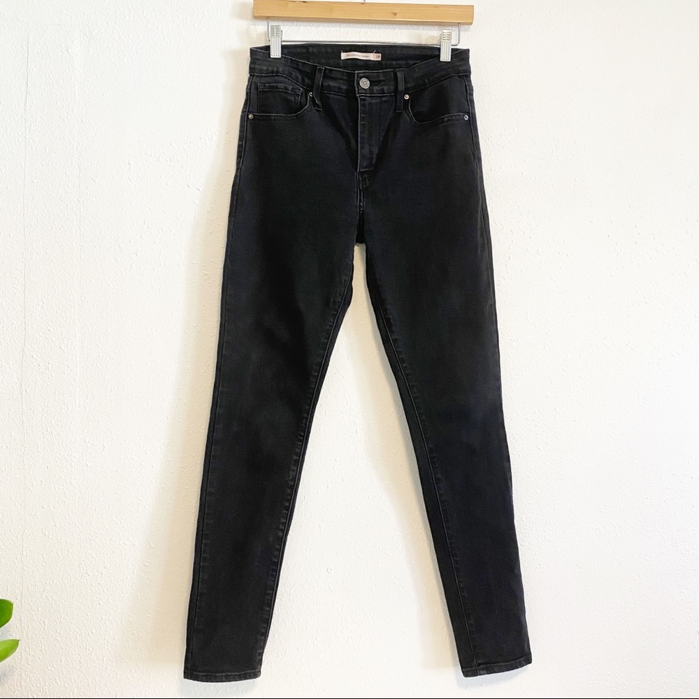 Levi’s 721 High-Rise Skinny jeans